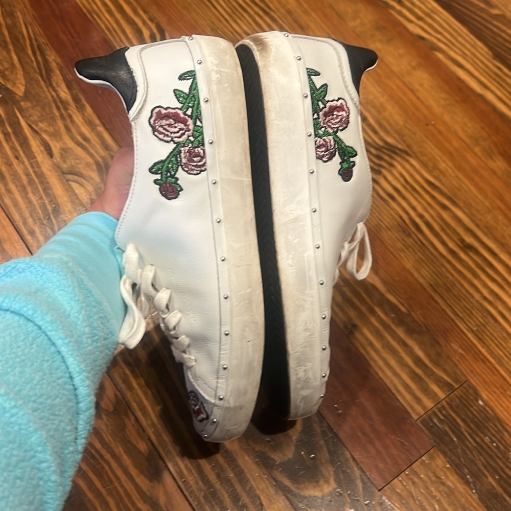 Floral Embroidered White Sneakers - Picture 7 of 12